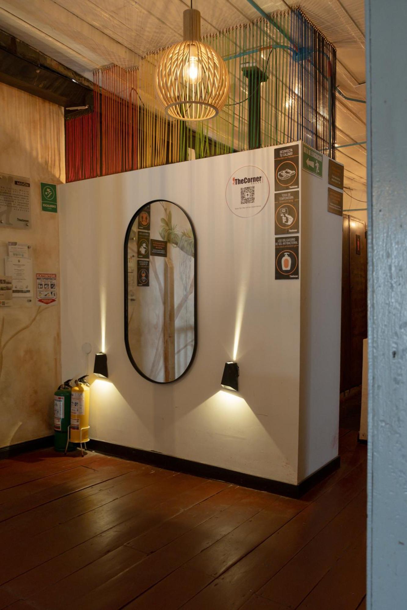 The Corner House Hostel Salento Bagian luar foto
